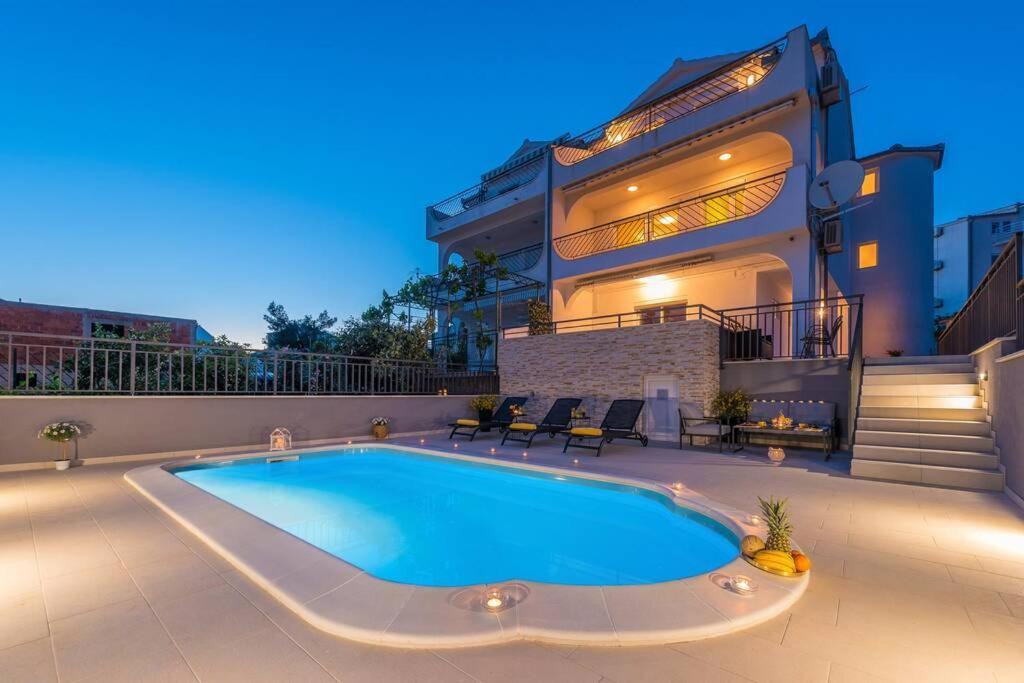 Villa Seaview With Pool - Apartment Cotton Trogir Zewnętrze zdjęcie