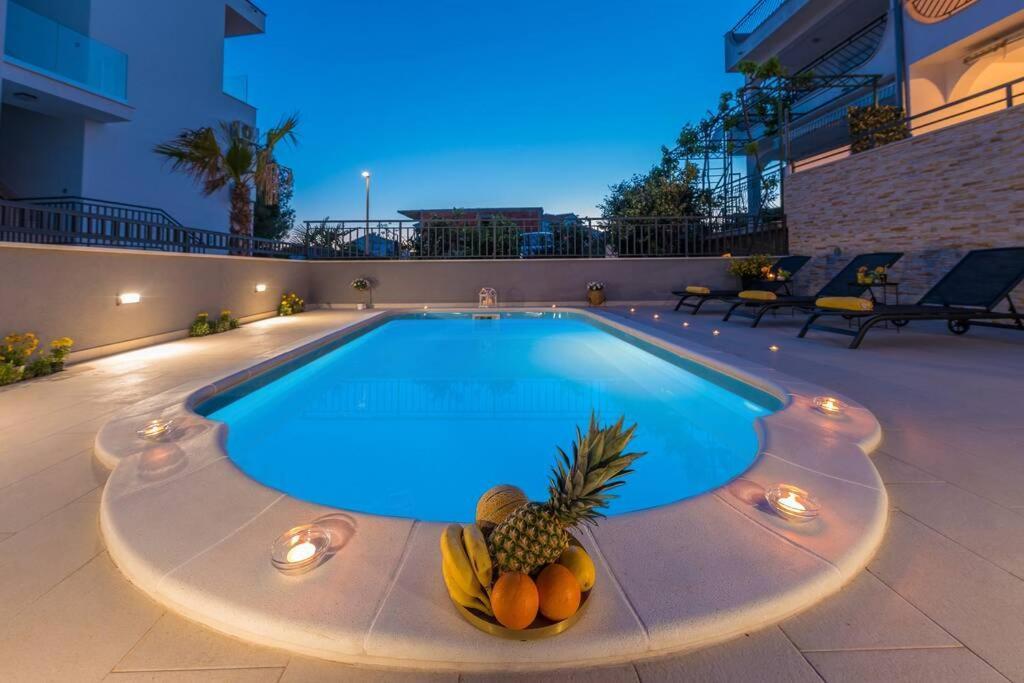 Villa Seaview With Pool - Apartment Cotton Trogir Zewnętrze zdjęcie