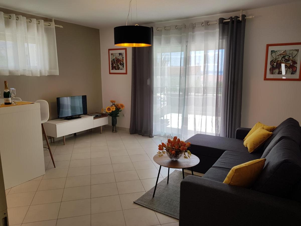 Villa Seaview With Pool - Apartment Cotton Trogir Zewnętrze zdjęcie